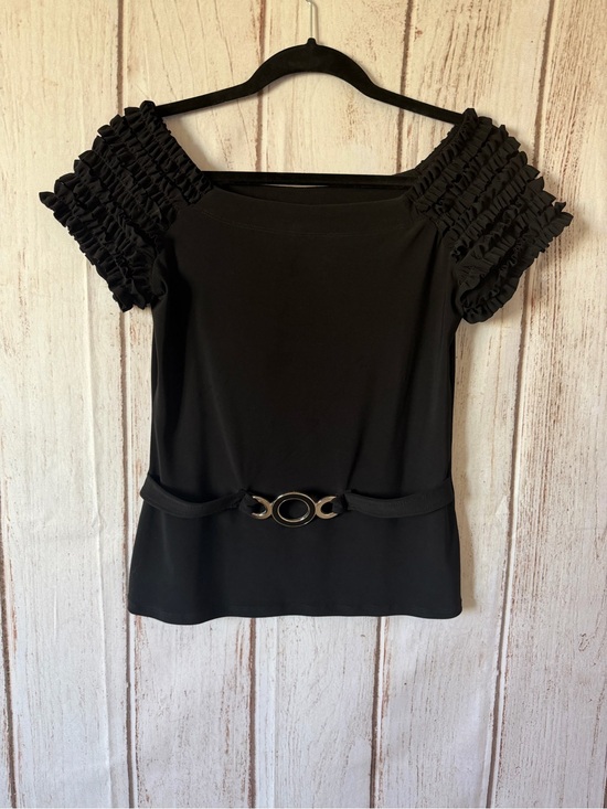Frank Lyman Design Tops - Frank Lyman Design Black Ruffle Sleeve Buckle Waist Top Size 6